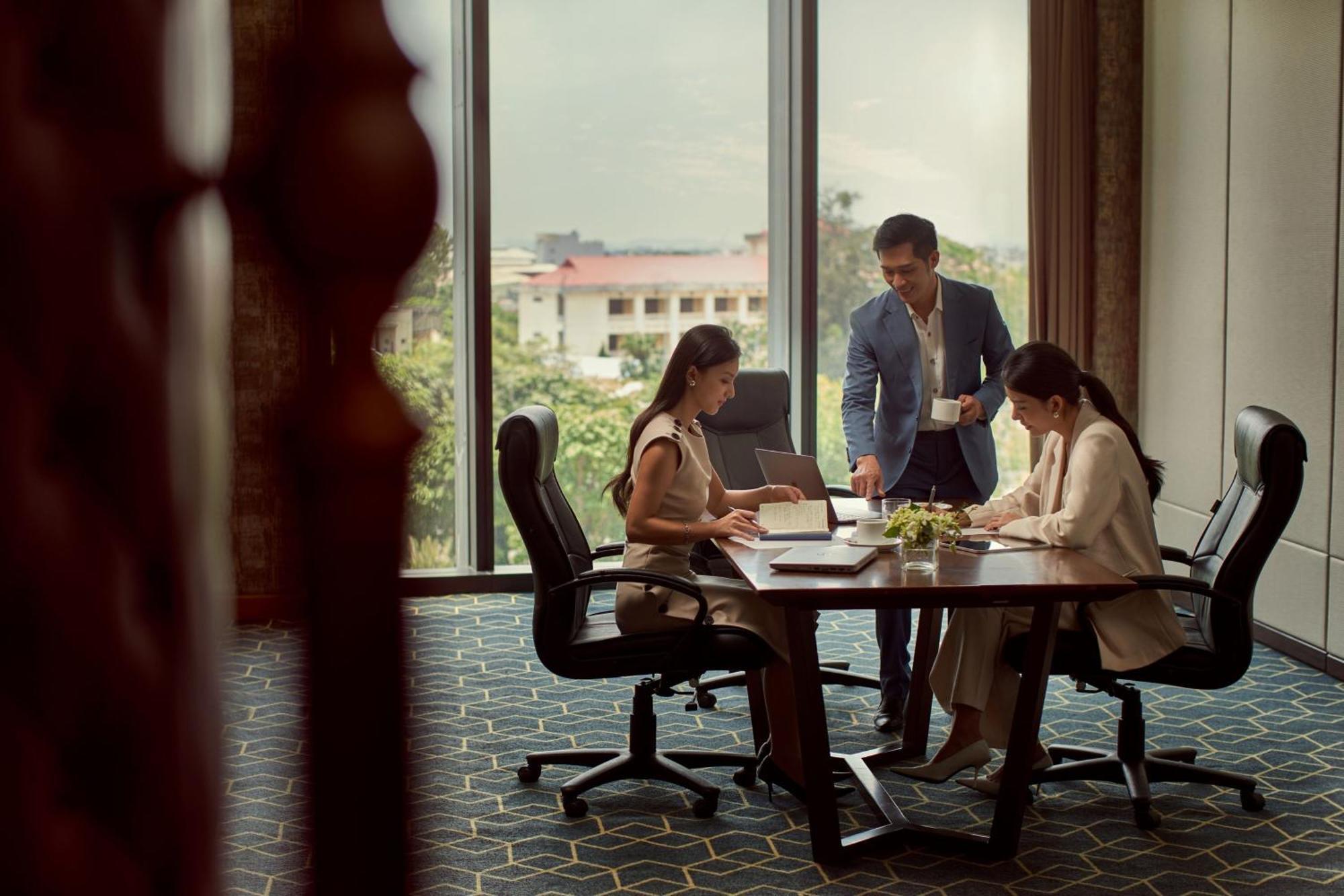 Sheraton Хайфон Экстерьер фото